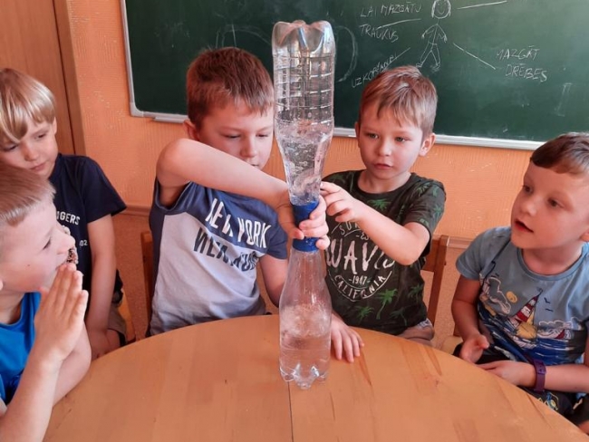 4 grupiņas eksperimenti ar ūdeni! 